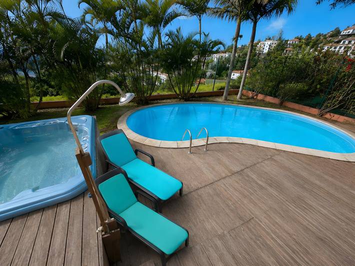 Country House 'Funchal ·' with Sea View, Private Pool and Wi-Fi in São Roque (Madeira), Madeira