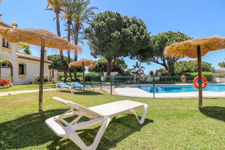 Apartamento entero, Club Calahonda con vista al mar - ubicación ideal in Urbanizacion Calahonda, Mijas