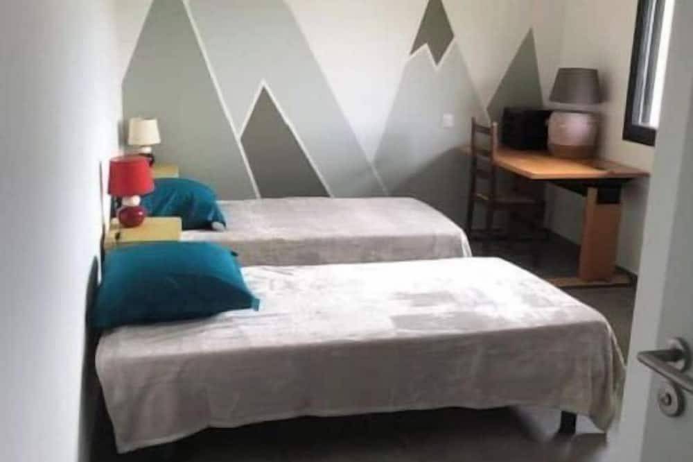 Appartement entier, Appartement 102 m2 Tuamotu :5 chambres/suites, salle de repas. Le Bourget Du Lac in Le Bourget-du-Lac, Région de Chambéry