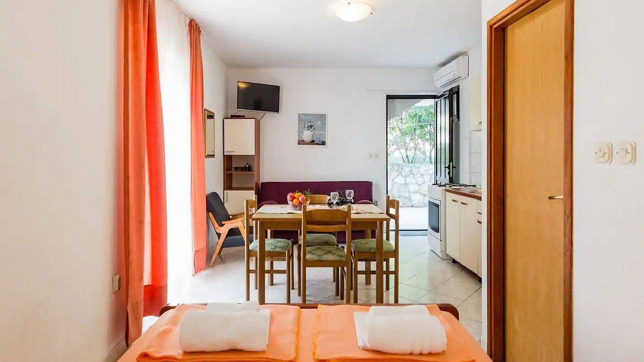 Ganze Ferienwohnung, Ferienwohnung für 2 Personen (25 m²) in Zavala in Zavala, Hvar
