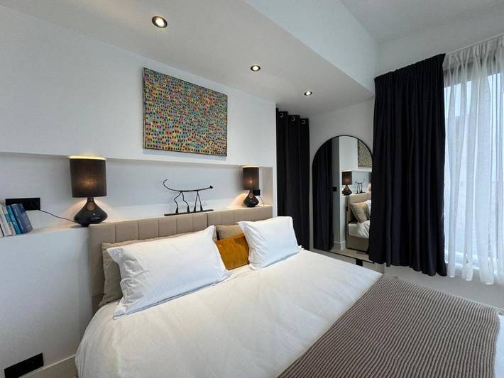 Chambre d’hôte pour 2 personnes, avec piscine ainsi que jardin et vue, animaux acceptés dans Quartier Bompard - 2