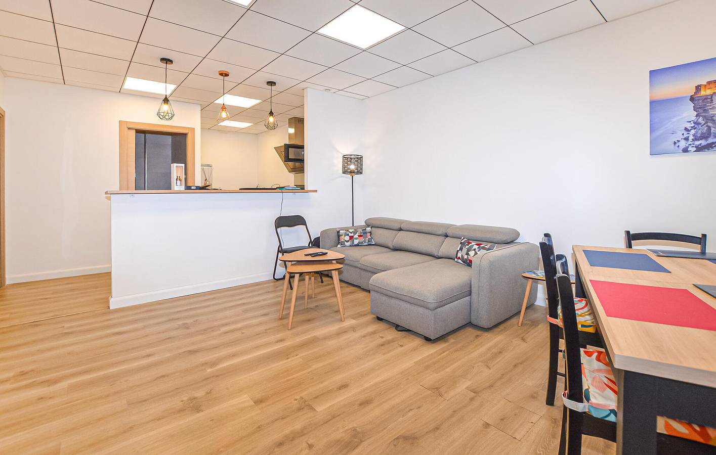 Apartamento vacacional entero, Felicidad junto a la playa: Moderno apartamento con piscina y aparcamiento in Cervione, Región de Corte