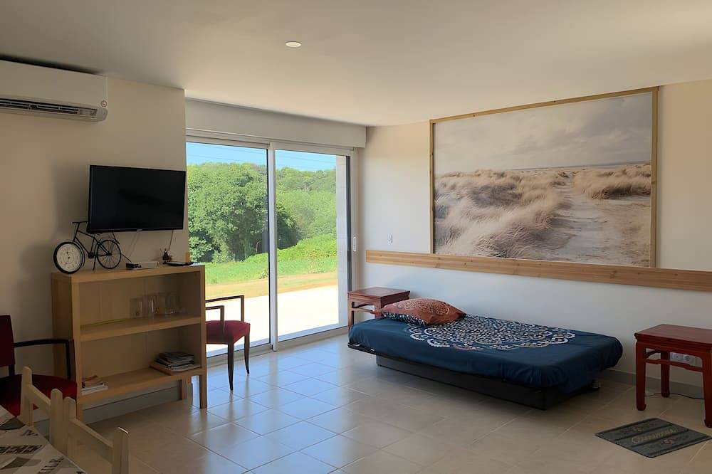 Maison de vacances 'Ty Coat' avec terrasse privée, Wi-Fi et climatisation in Bannalec, Région de Quimper