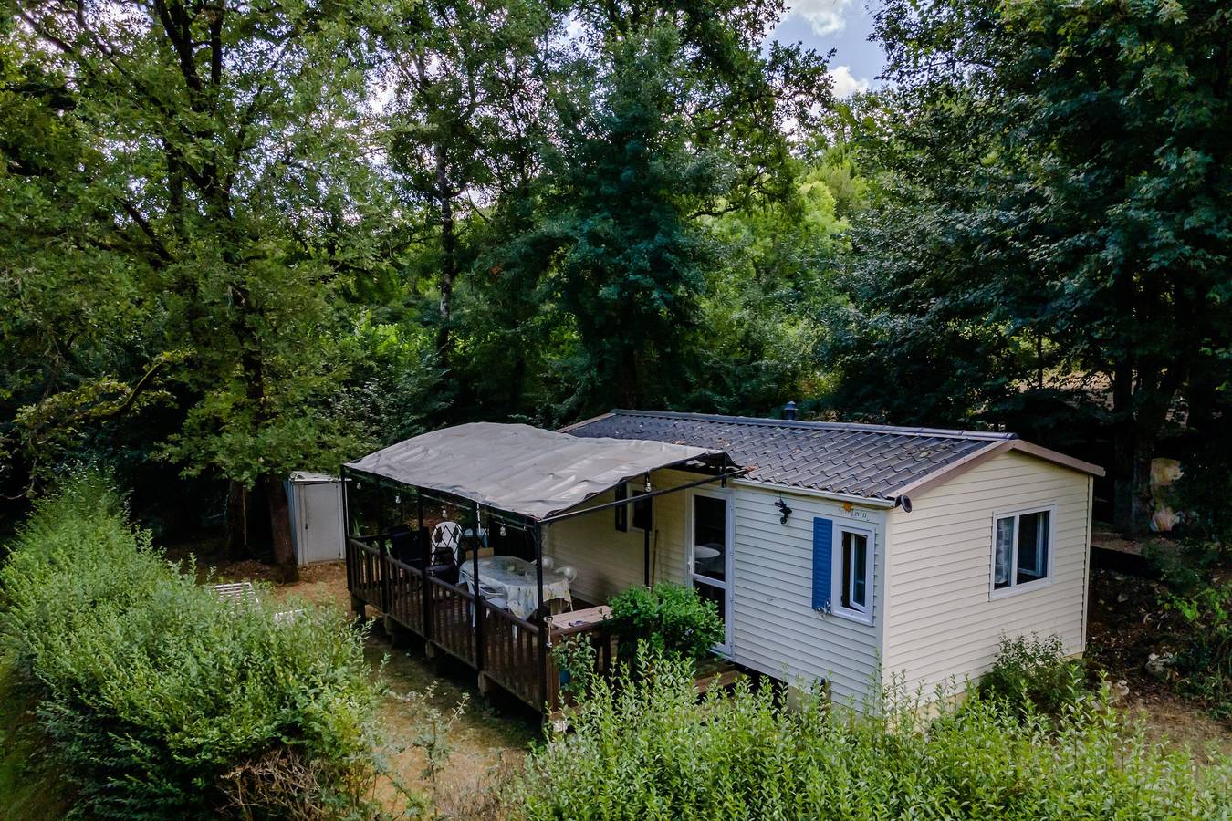 Mobilheim 'Du Soleil' mit Gemeinschaftspool, privater Terrasse und Wi-Fi in Saint-Pompont, Périgord Noir