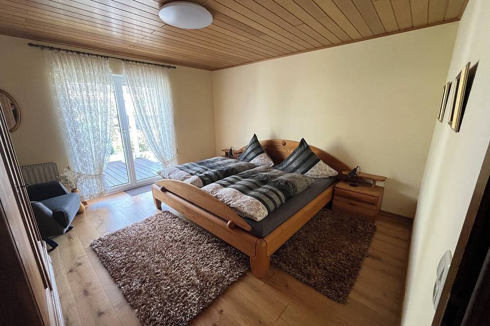Entire apartment, Cozy accommodations with a view of the castle and a sauna in Cochem. in Cochem, Cochem-Zell