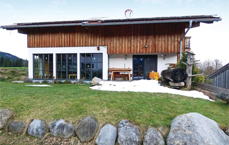 Ferienwohnung für 6 Personen, mit Terrasse und Garten in Fischbachau - 2