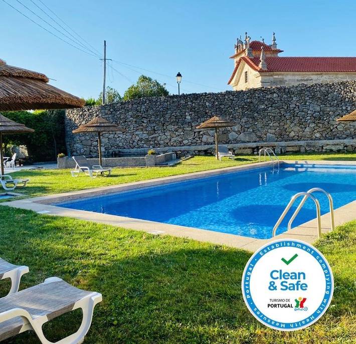 Hôtel pour 3 personnes, avec Jardin ainsi que Piscine et Vue dans Sernancelhe