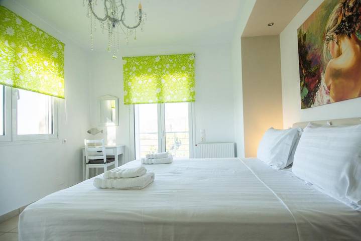 Location de vacances pour 6 personnes, avec Balcon et Terrasse ainsi que Jardin et Piscine dans Milatos Beach - 4