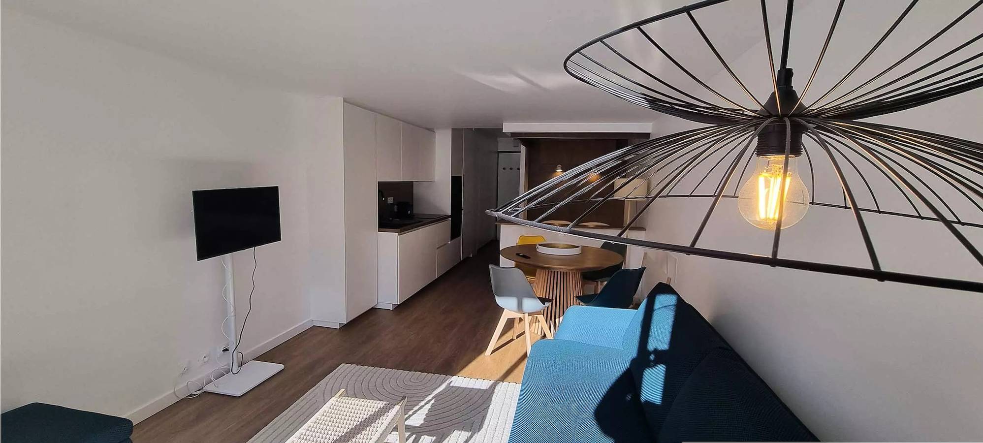 Apartamento entero, Apartamento renovado esquí a los pies y tiendas in Isola 2000, Isola