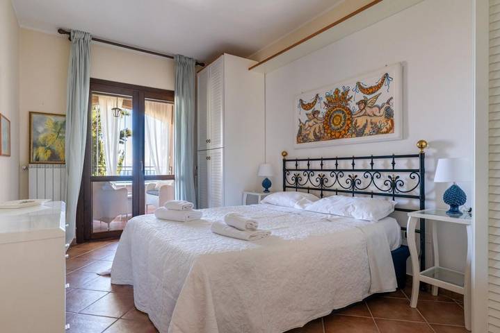 Appartamento intero, GuestHost - A Casa di Nonna - Seaview Flat with Terrace in Taormina, Provincia di Messina