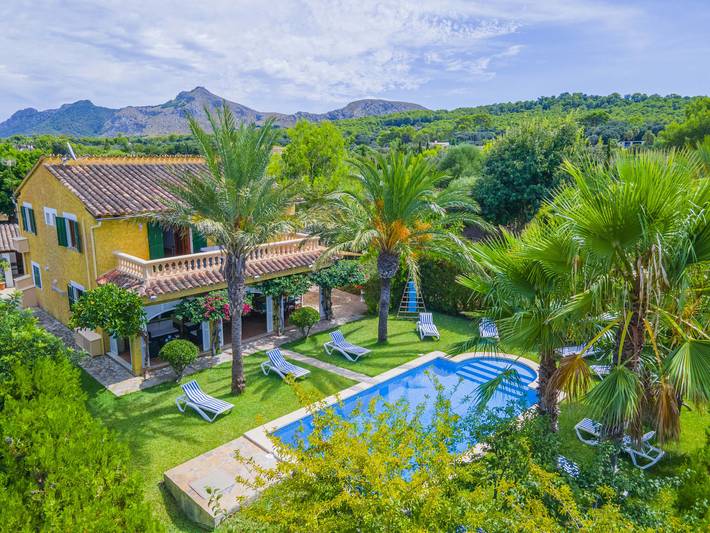 Villa for 10 people, with garden and balcony - 1