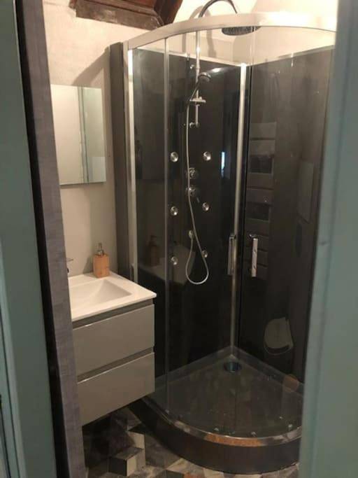Appartement entier, One-Bedroom Apartment in Ault, Région d'Abbeville