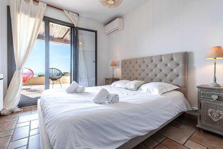 Location de vacances pour 6 personnes, avec Balcon et Terrasse dans Palombaggia - 4