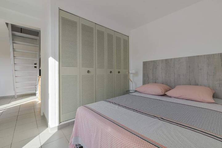 Appartement entier, Duplex climatisé très proche de la plage, 3 chambres avec Wifi au Cap d'Agde in Cap d'Agde, Agde