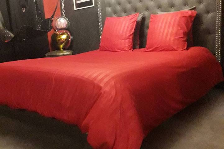 Appartement entier, Love Room Le rouge et noir in Barr, Région de Sélestat-Erstein