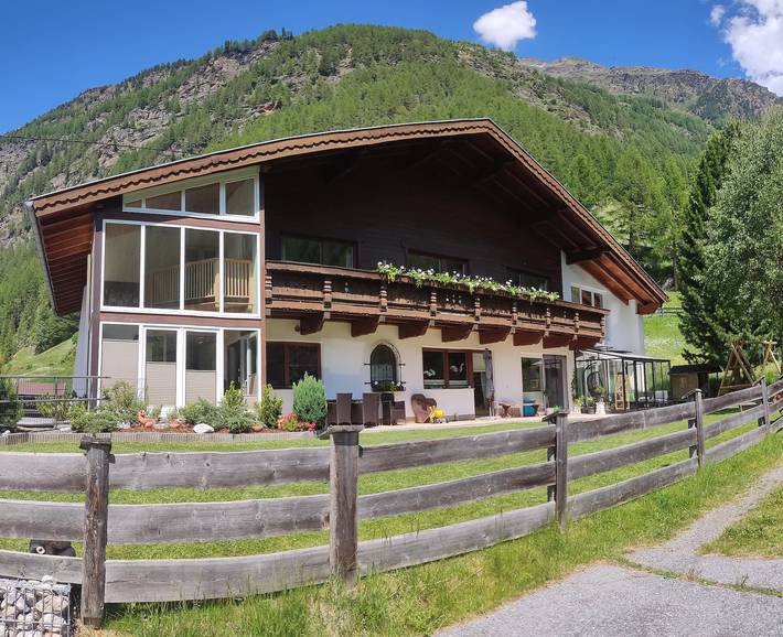 Ferienwohnung für 5 Personen, mit Balkon in Zwieselstein
