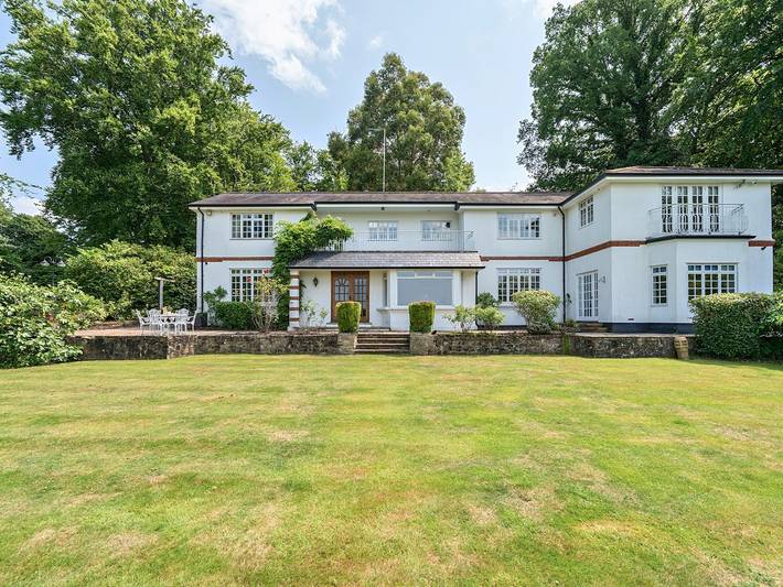 Glamping for 10 people, with garden, with pets in Surrey