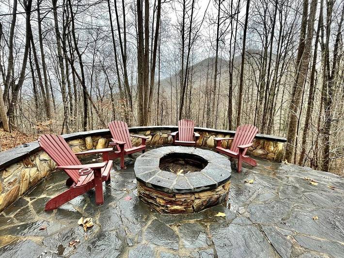 Vacation rental for 8 people, with terrace and hot tub in Nantahala