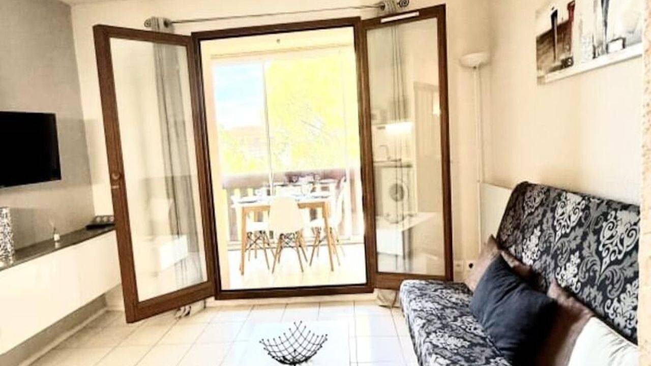 Appartement De Vacances pour 3 Personnes dans La Londe-les-Maures, Parc national de Port-Cros