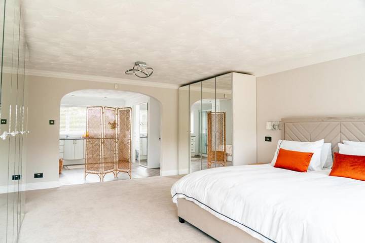 Location de vacances pour 10 personnes, avec vue ainsi que balcon et jardin dans Bray - 2