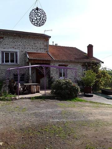 Gîte pour 7 personnes, avec terrasse à Montagny-sur-Grosne