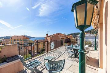 Gîte pour 5 personnes, avec terrasse dans Office De Tourisme De Villefranche Sur Mer