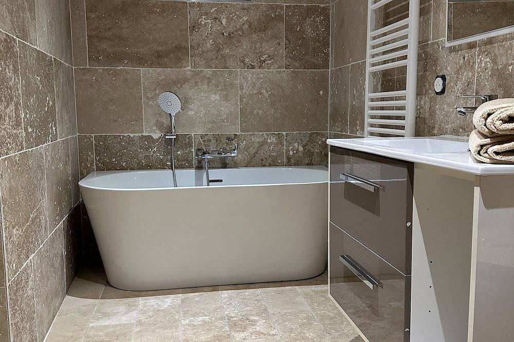 Emplacement Fabuleux, A 1 min Gare et 5m Musée, Restaurant et Centre Commercial in Metz, Metz-Campagne