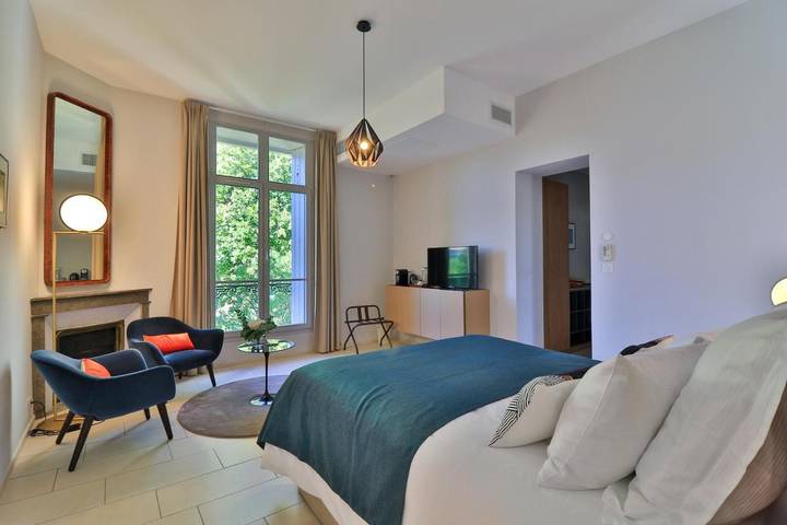 Location de vacances pour 2 personnes, avec Terrasse ainsi que Jardin et Piscine dans Le Castellum Divisorium
