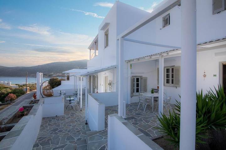 Location de vacances pour 4 personnes, avec vue et terrasse dans Platis Gialos Sifnos - 2