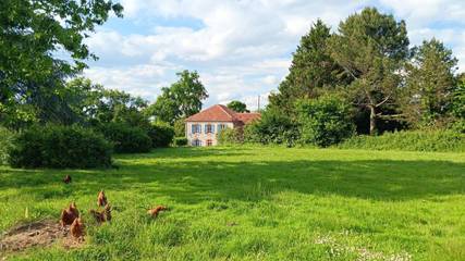 Chambre d’hôte pour 3 personnes, avec vue ainsi que jardin et balcon, animaux acceptés à Cravencères