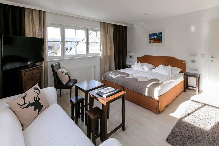 Hotel für 4 Personen, mit Terrasse und Garten sowie Pool und Sauna am Wolfgangsee - 3