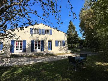 Gîte pour 5 personnes, avec jardin et vue à Champniers
