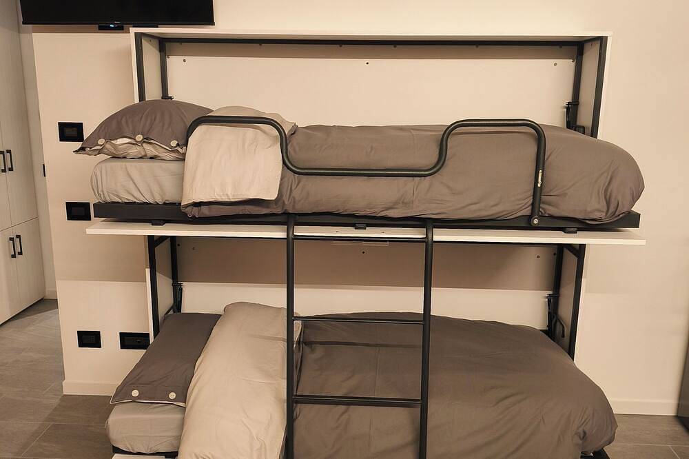 Ganze Wohnung, Dimora Ananthèo is a new and cozy vacation home in the center of Tirano in Tirano (stadt), Tirano