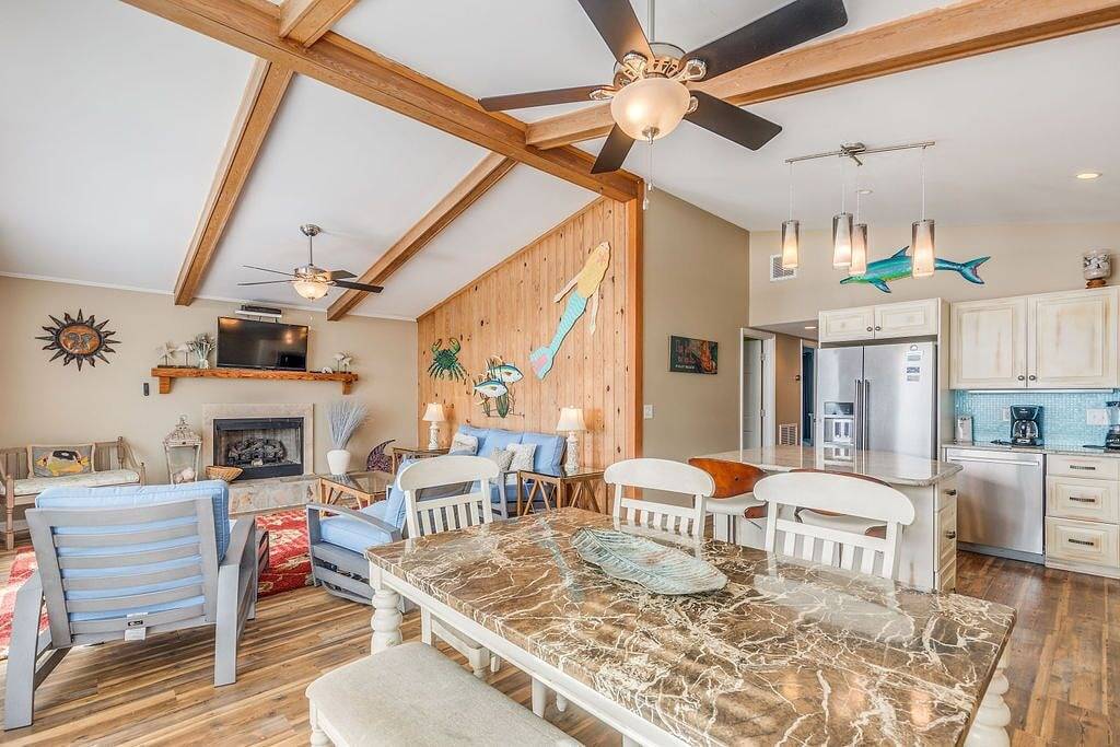 Ganze Wohnung, 'Seascape @ Cabana Blue' ~~ Schön! ~~ Perfekte Finden! ~~ Oceanfront in Folly Beach, Charleston County