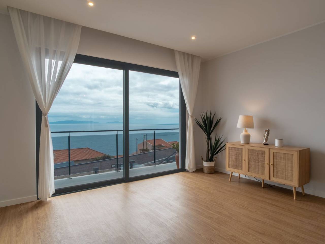 Ferienvilla "Isaac" mit Whirlpool in Santa Cruz (Madeira), Madeira