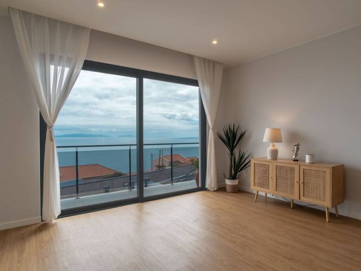 Ferienvilla "Isaac" mit Whirlpool in Santa Cruz (Madeira), Madeira