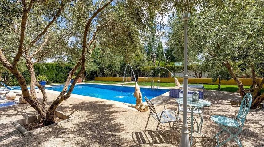 Chalet para 14 personas, con piscina y terraza - 1