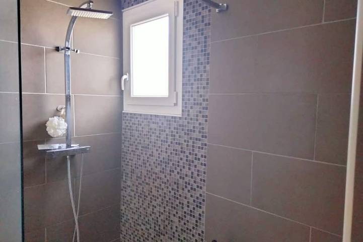 Location de vacances pour 6 personnes, avec jardin à Mimet - 4