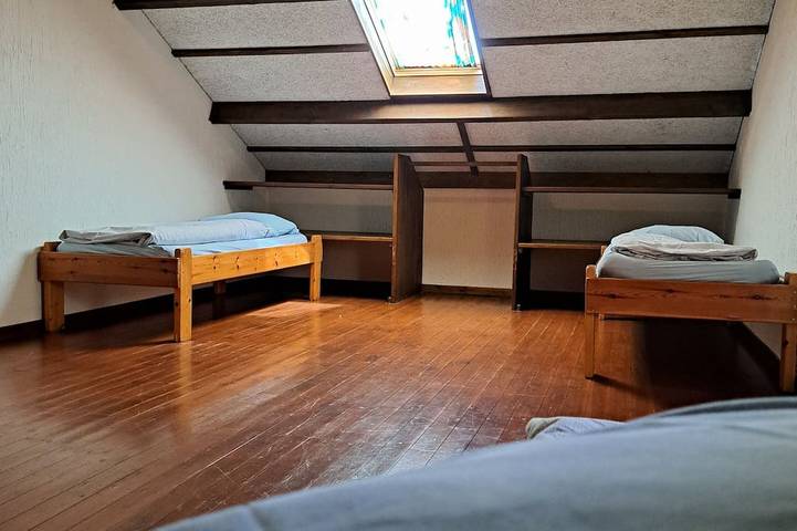 Gîte pour 14 personnes, avec terrasse dans Nadrin - 2