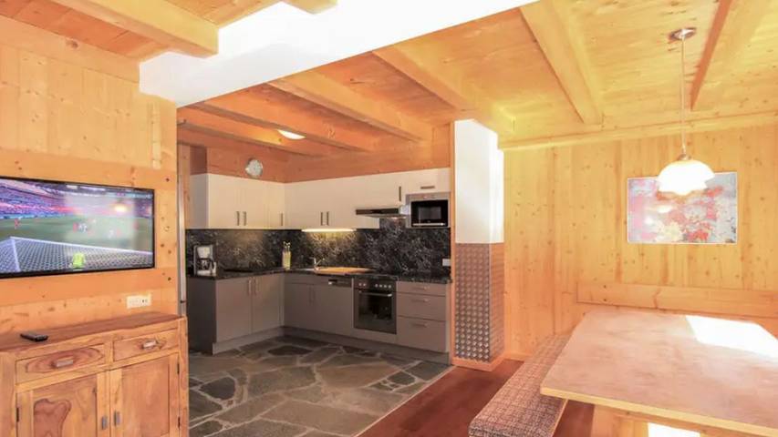 Ferienhaus für 9 Personen, mit Terrasse und Sauna in Hintertux - 2