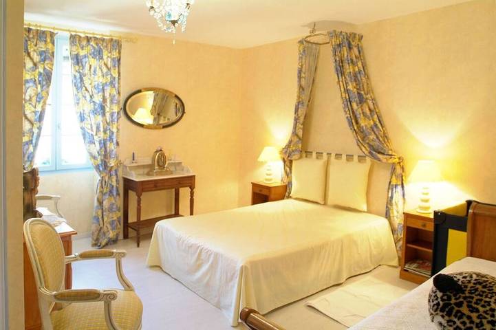 Gîte pour 15 personnes, avec jardin et jacuzzi à Paulhiac - 4