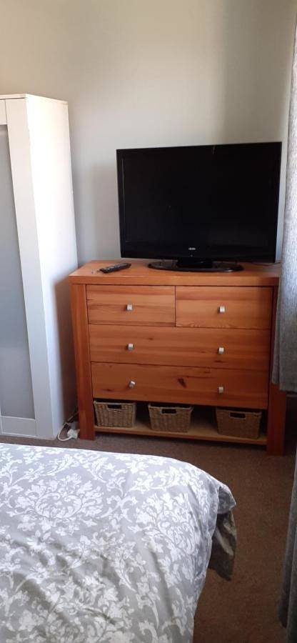 Entire holiday apartment, Budget Double Room in Shepton Mallet, Somerset