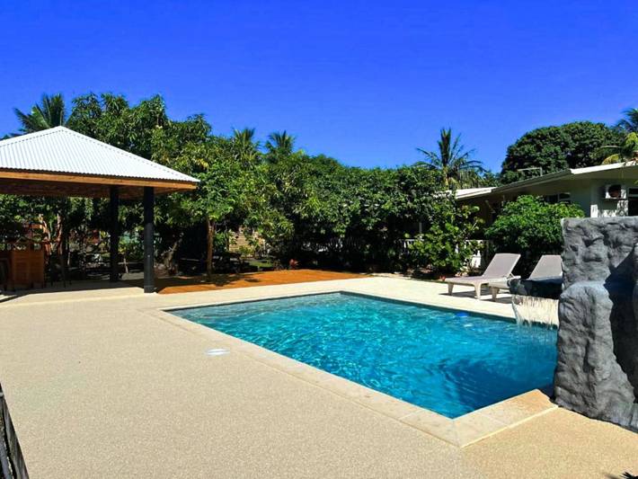Vacation rental for 3 people, with pool and yard in Tahiti