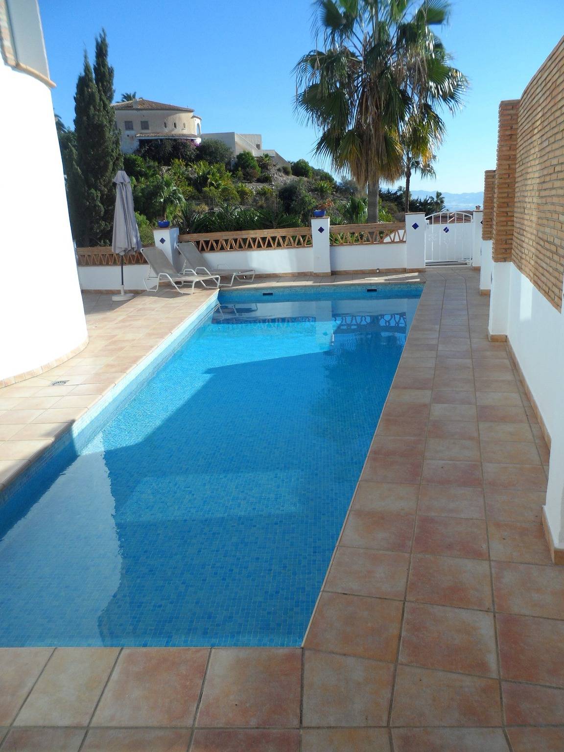 Villa 'Torre Del Mar' com vista para o mar, Wi-Fi e ar condicionado in Monte de los Almendros, Salobreña
