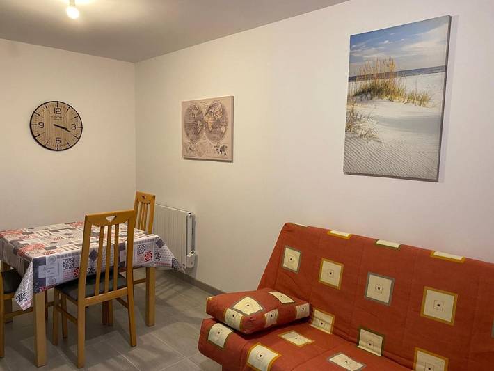 Gîte pour 2 personnes, avec jardin à Saint-Georges-de-Pointindoux - 4
