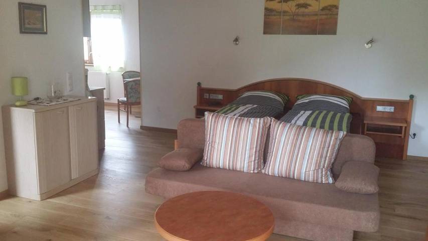 Ferienhaus für 2 Personen, mit Terrasse und Garten sowie Ausblick in Schönberg (Bayern)