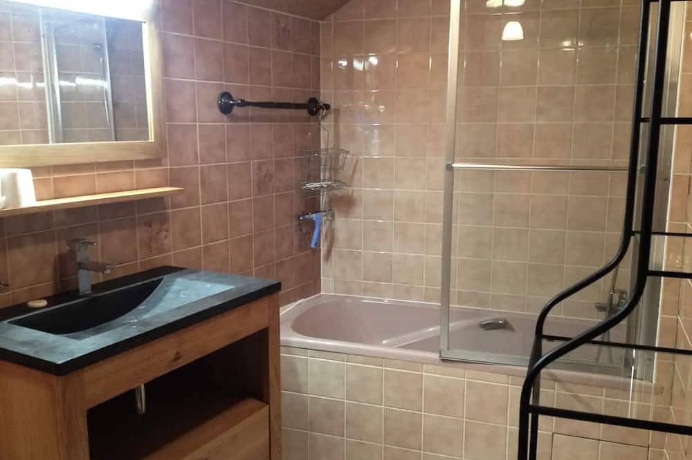 Appartement entier, 4 Pièces pour 8 Personnes in Le Grand-Bornand, Région d'Annecy