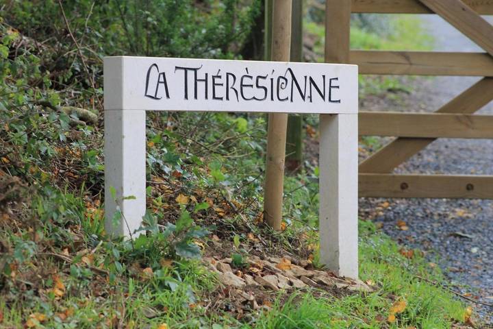 Location de vacances pour 2 personnes, avec vue et jardin à Pont-Farcy - 2