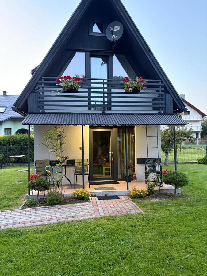 Dom dla 4 osób, z Balkon i Taras oraz Ogród i Basen w Kamesznica