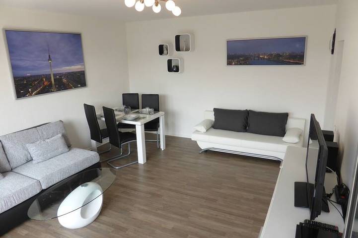 Ferienwohnung für 5 Personen, mit Balkon in Tempelhof Berlin